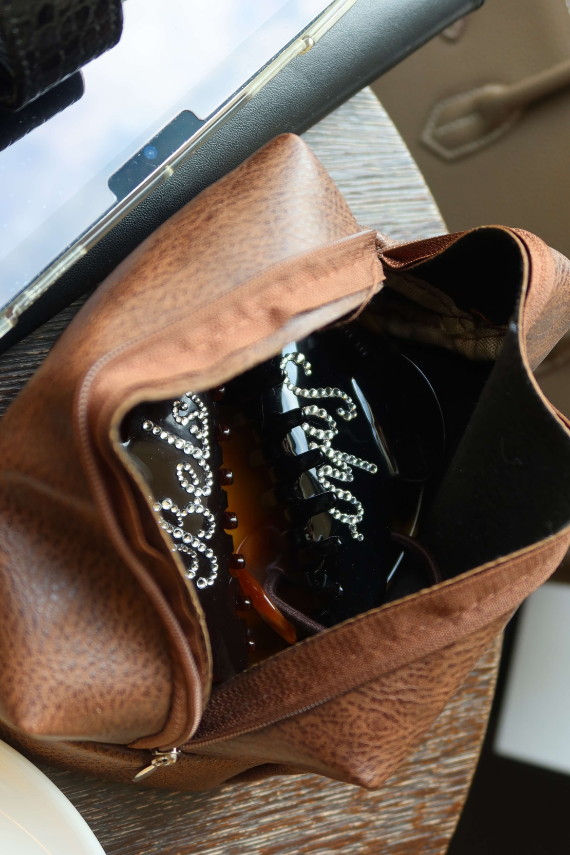 CUSTOM SMALL LEATHER TOILETRY BAG IN MADELINE