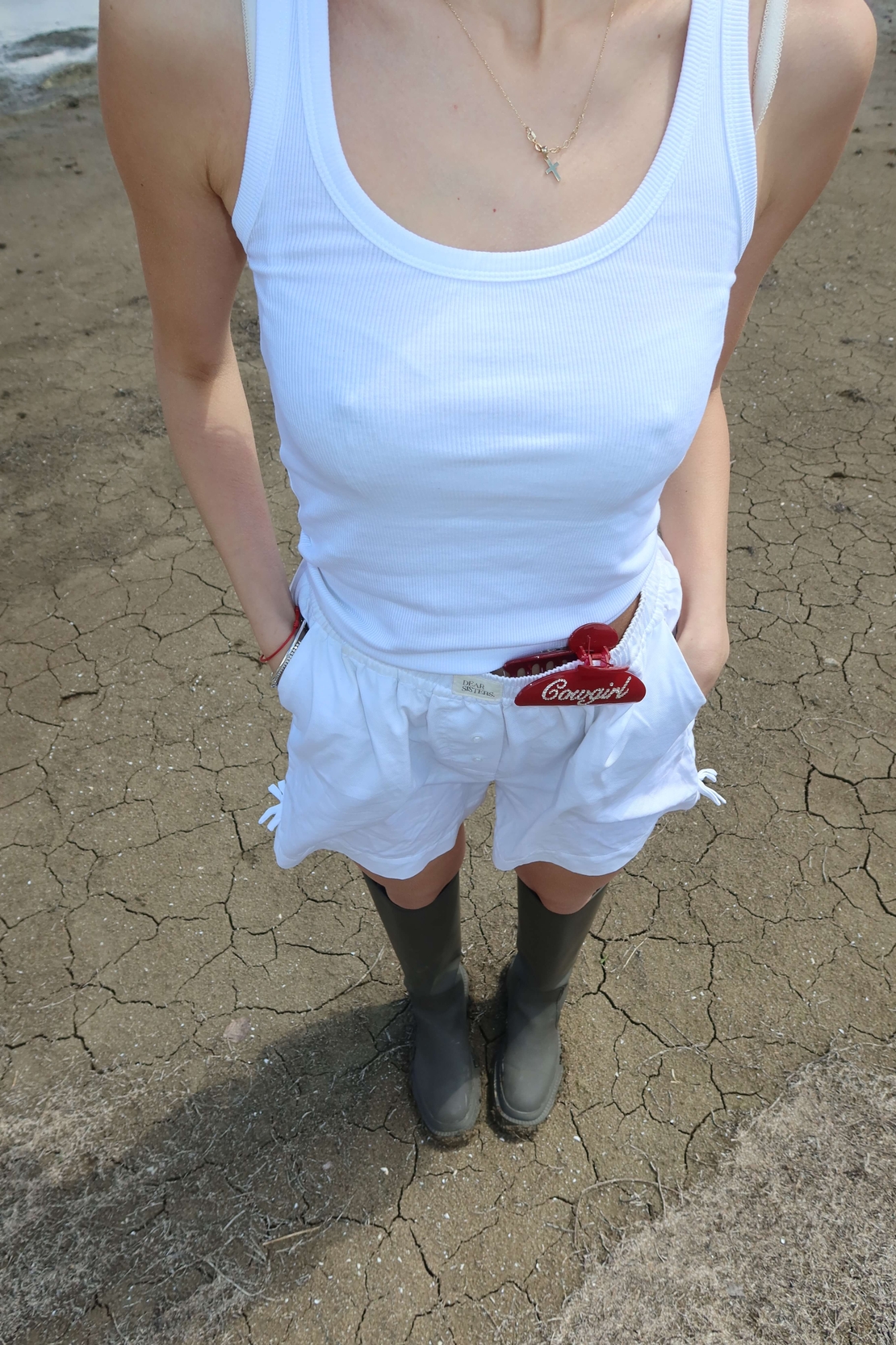 CUSTOM LARGE ROUÉ COWGIRL CLIP