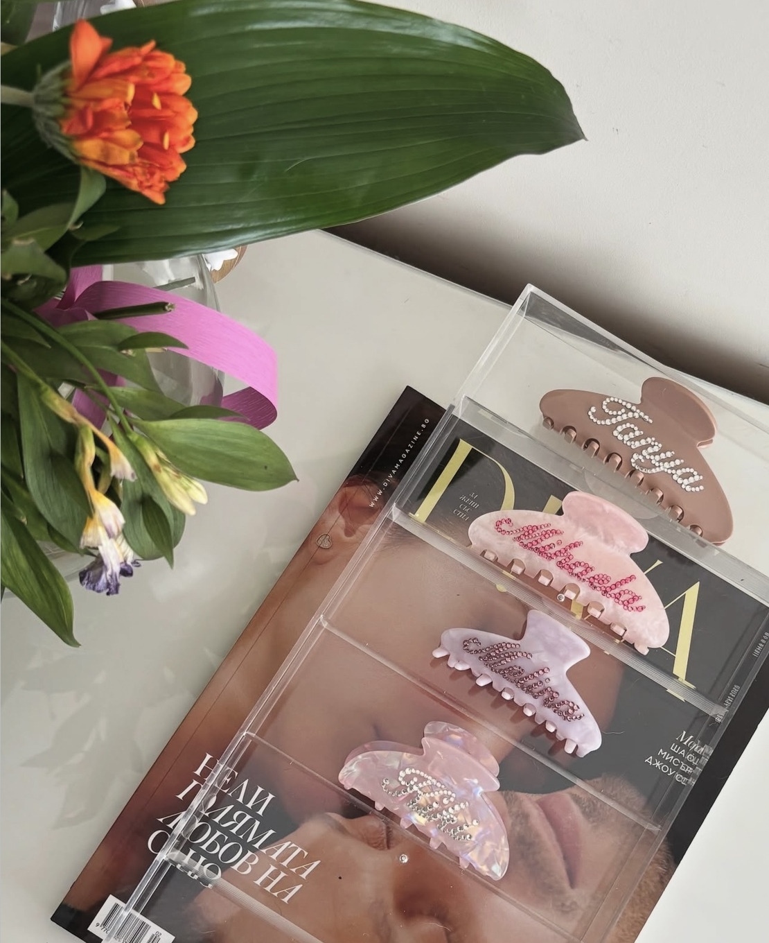 ROUÉ HAIR CLIPS ACRYLIC VANITY TRAY