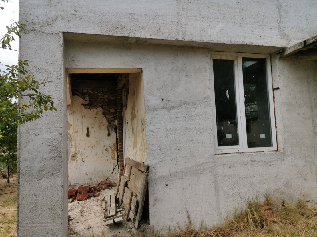 75000лв къща село Генерал Тодоров с 1дк двор