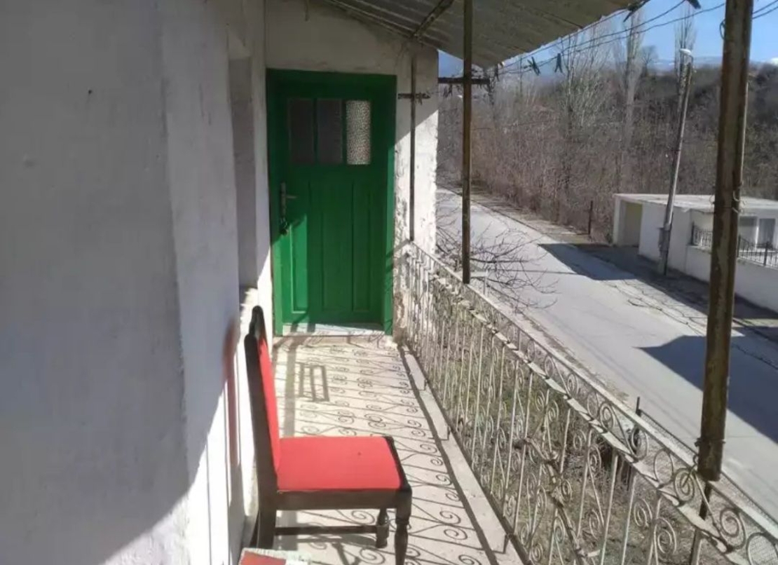 70000лв. Къща в село Струмяни на 2 етажа