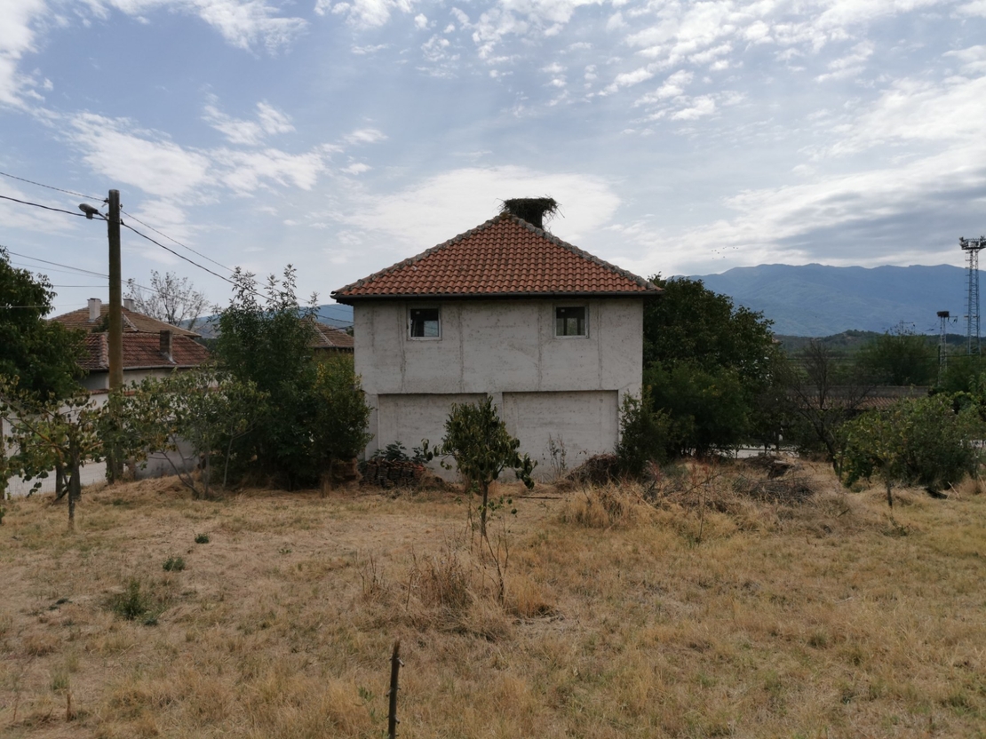 75000лв къща село Генерал Тодоров с 1дк двор