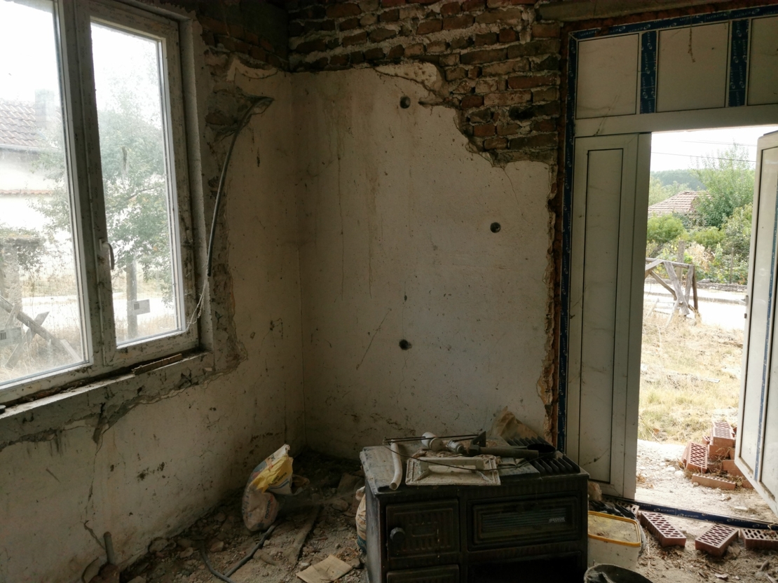 75000лв къща село Генерал Тодоров с 1дк двор