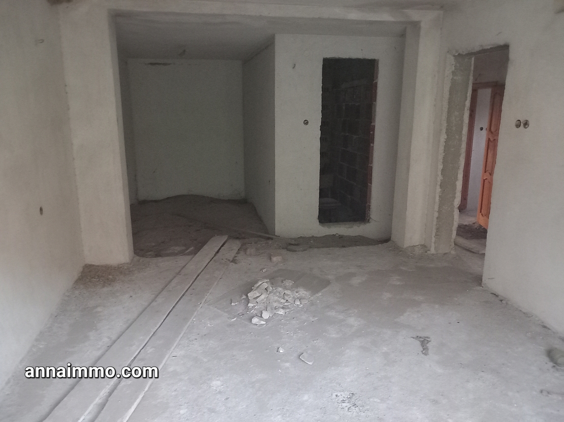 Етаж от Къща В ЦЕНТЪРА НА САНДАНСКИ 140КВ.М 680 ЕВРО НА КВ.М