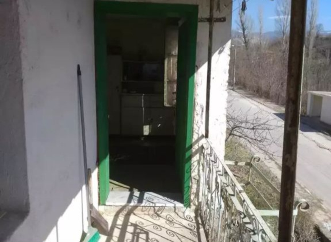 70000лв. Къща в село Струмяни на 2 етажа