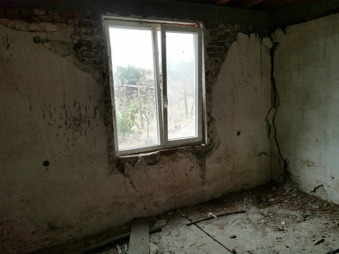 75000лв къща село Генерал Тодоров с 1дк двор