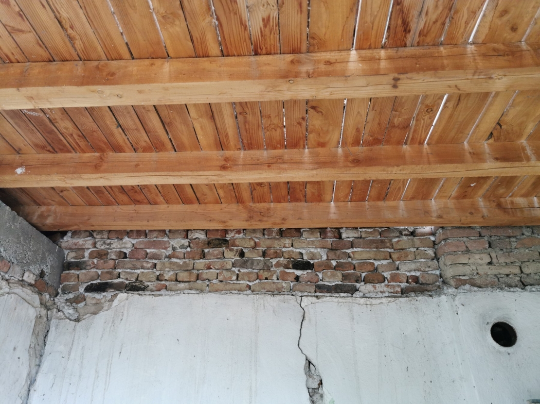 75000лв къща село Генерал Тодоров с 1дк двор