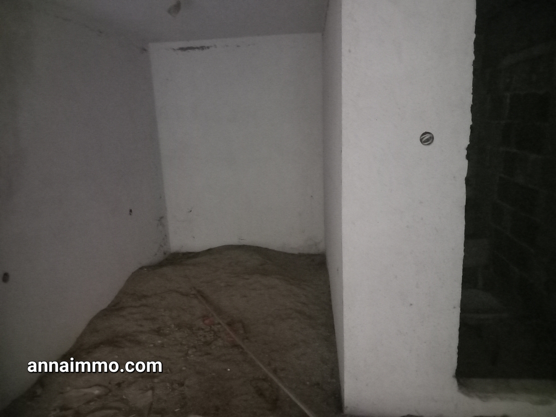 Етаж от Къща В ЦЕНТЪРА НА САНДАНСКИ 140КВ.М 680 ЕВРО НА КВ.М