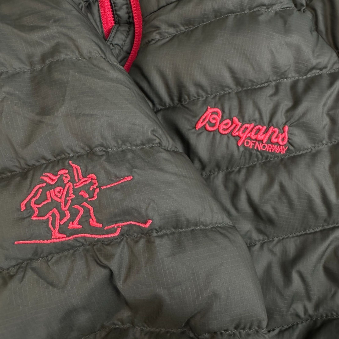 Bergans Romsdal Down дамско пухено яке (S)