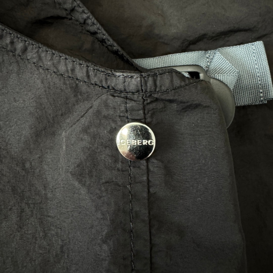 Iceberg Black Logo Vest (52)