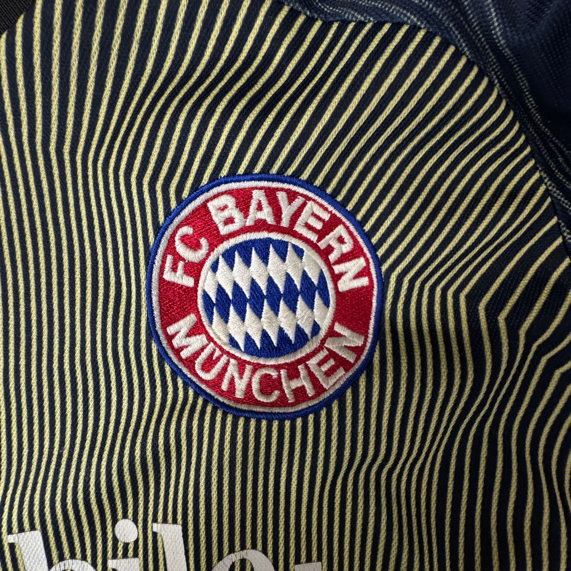 Adidas FC Bayern Munich 2002 2003 O. KAHN футболна фланелка (XS)
