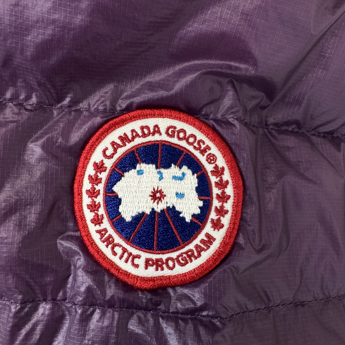 Canada Goose дамско олекотено пухено яке (S)
