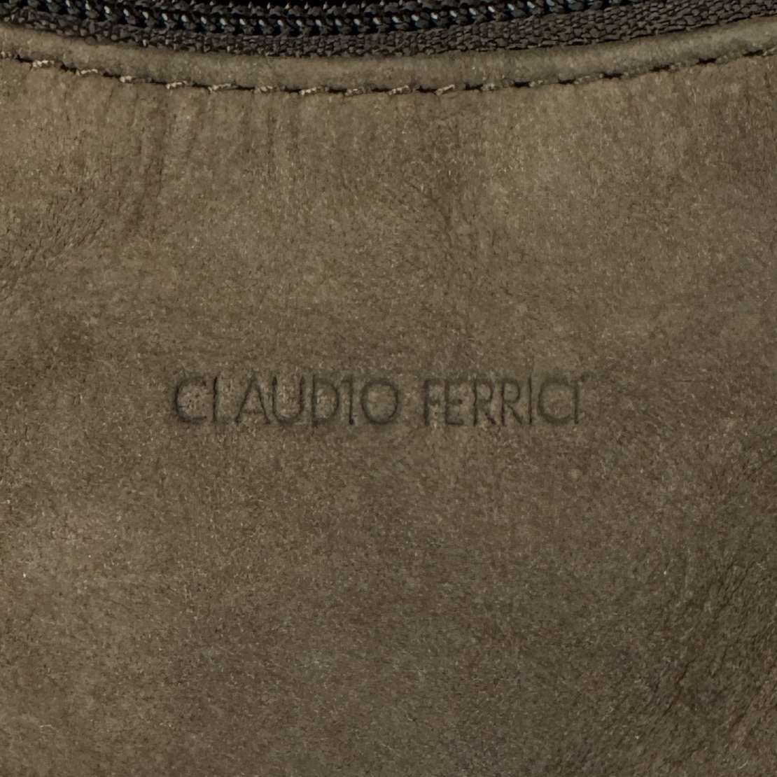 Claudio Ferrici дамска чанта от набук