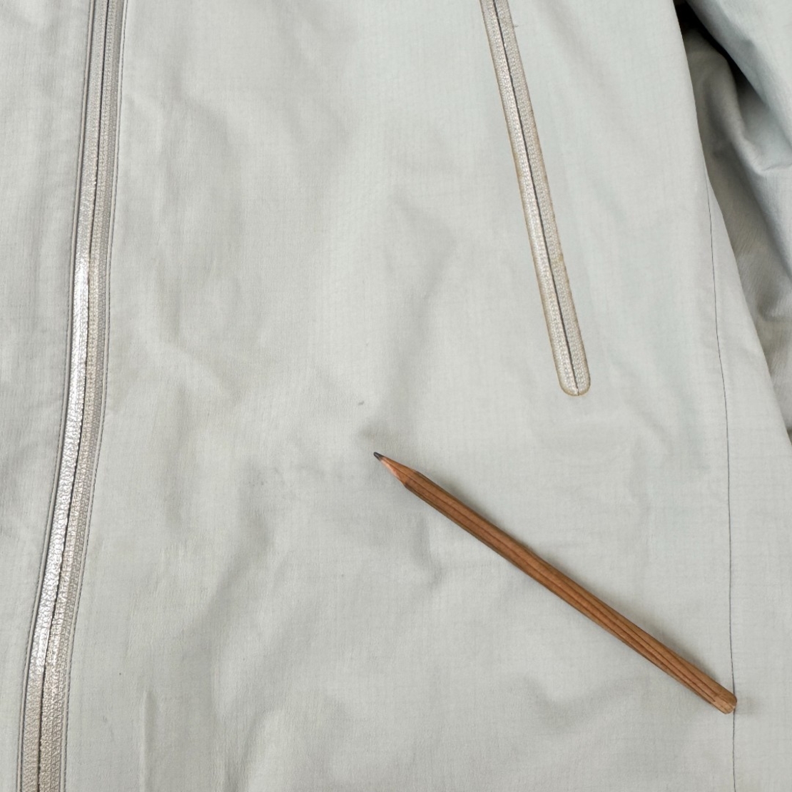 Vintage Arc'teryx Beta Ar Gore-Tex XCR Jacket Men (XL)