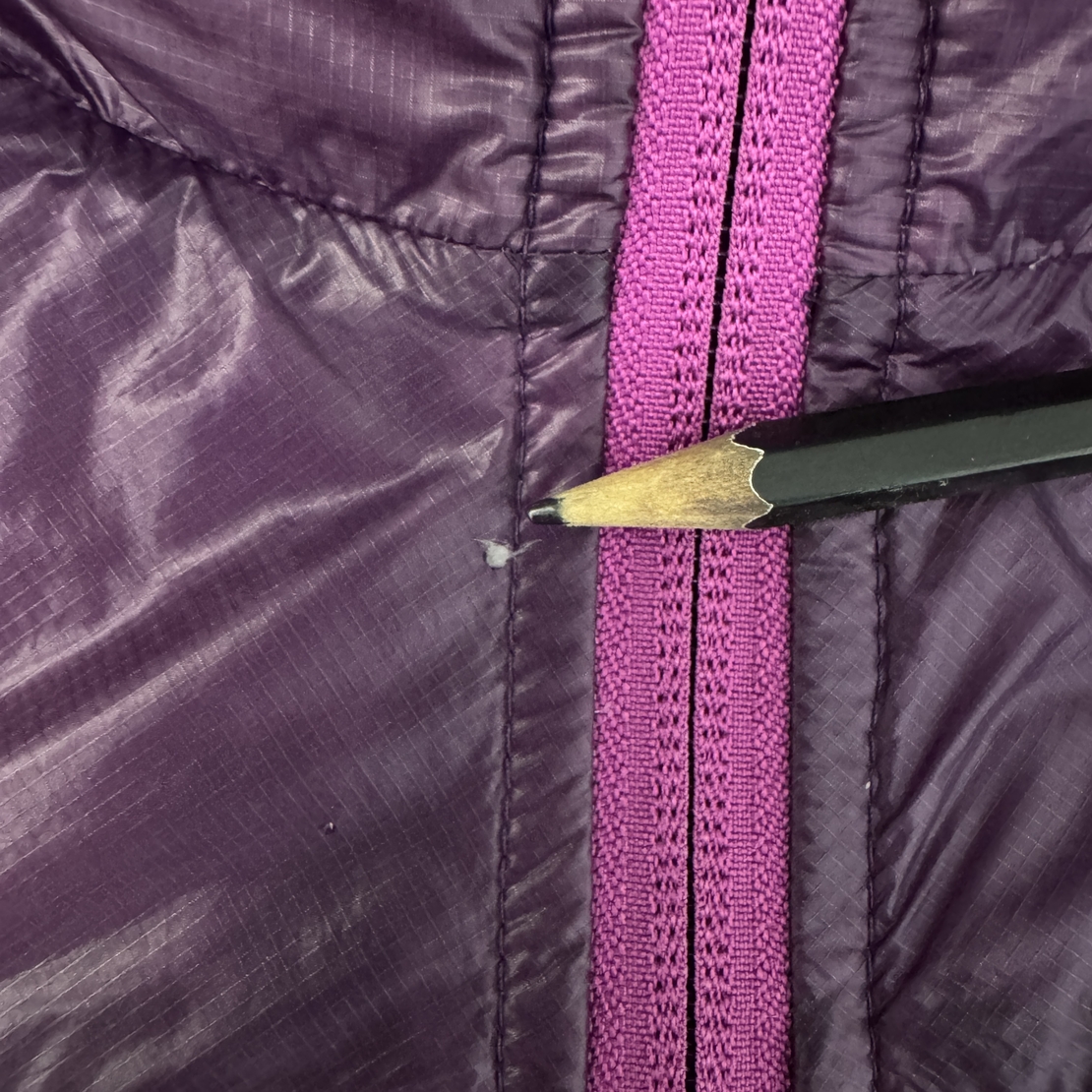 Canada Goose дамско олекотено пухено яке (S)