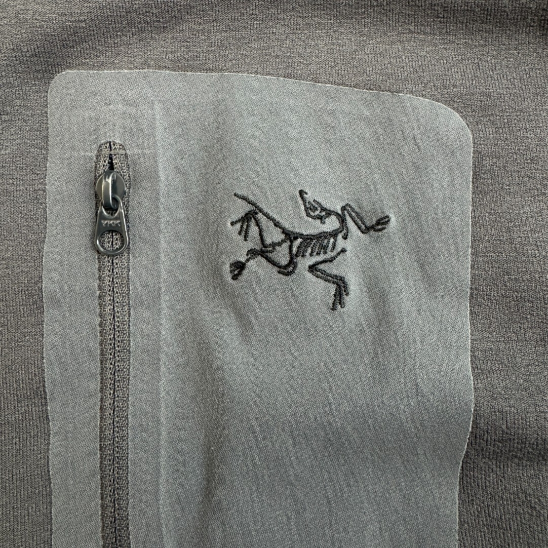 Arc'teryx Leaf RHO Top Men's (L)