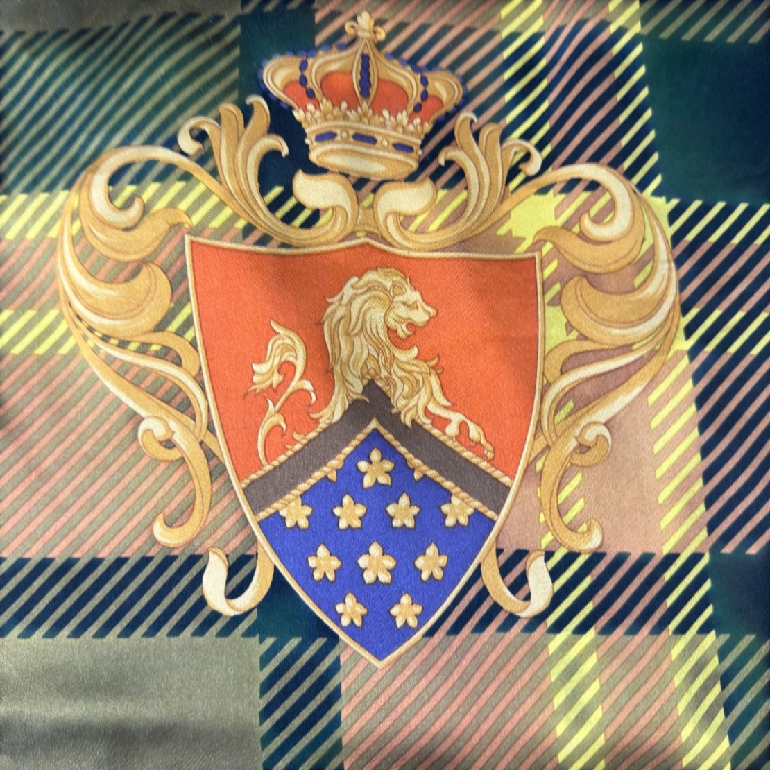 No brand silk print scarf 134x134