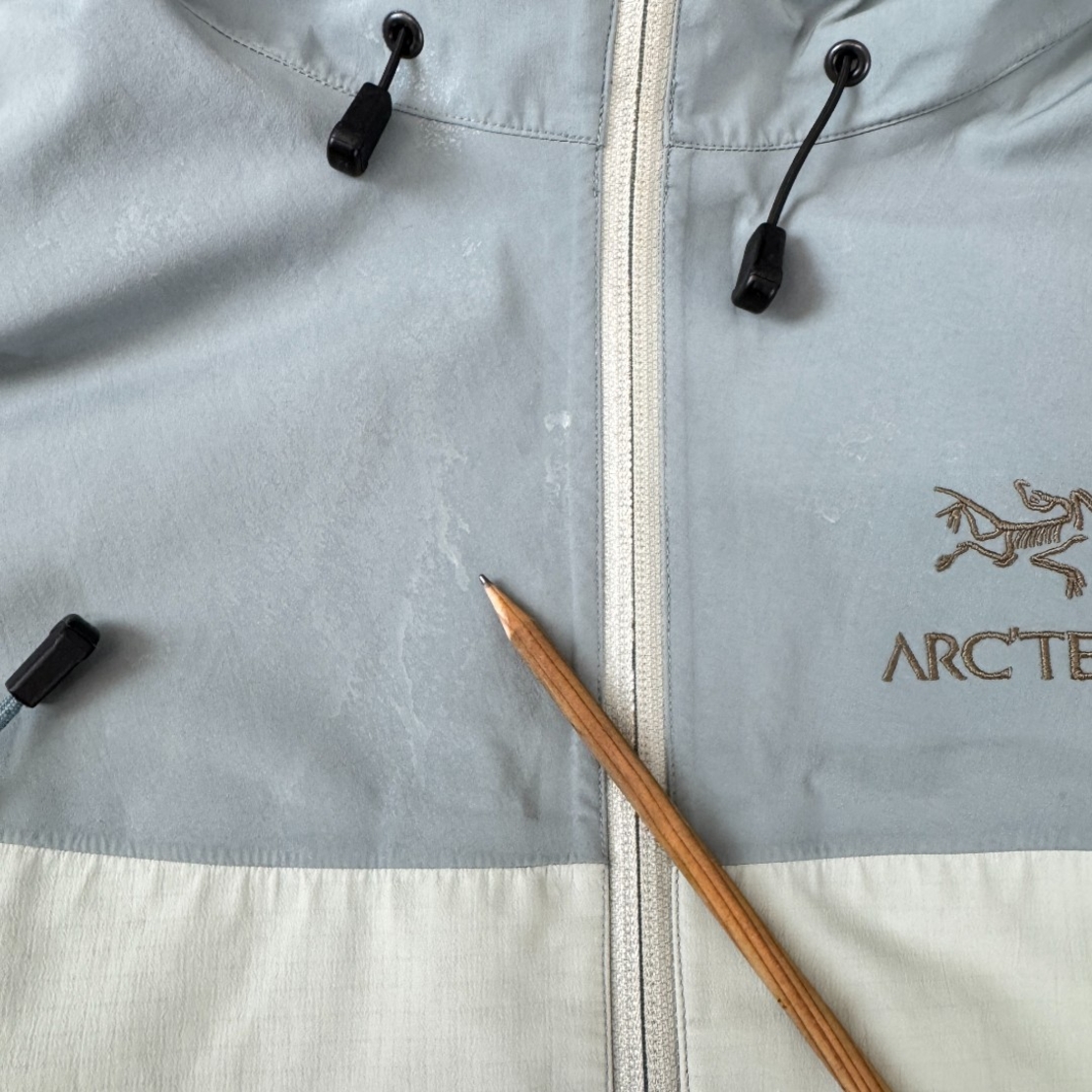 Vintage Arc'teryx Beta Ar Gore-Tex XCR Jacket Men (XL)
