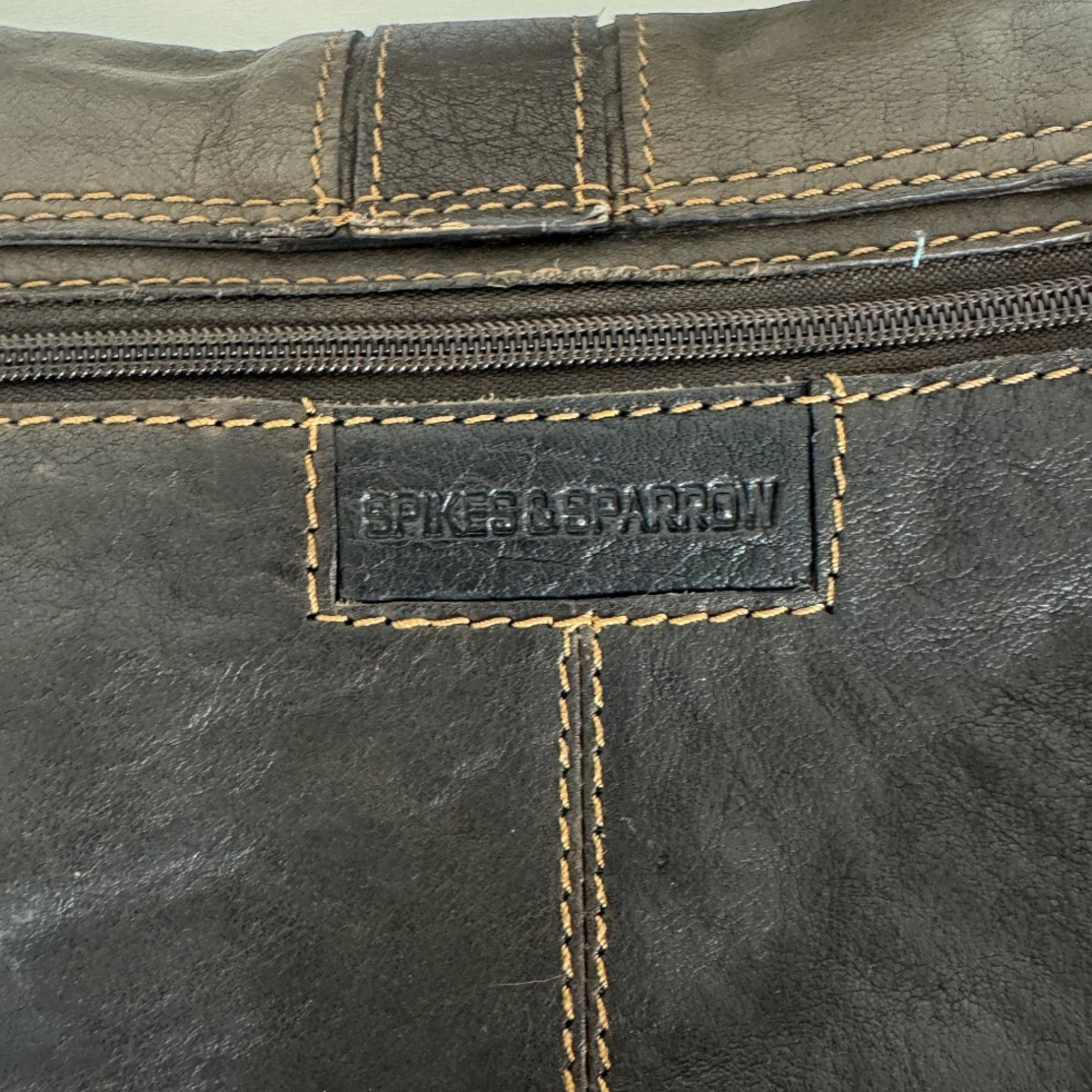 Spikes & Sparrows Crossbody кожена чанта