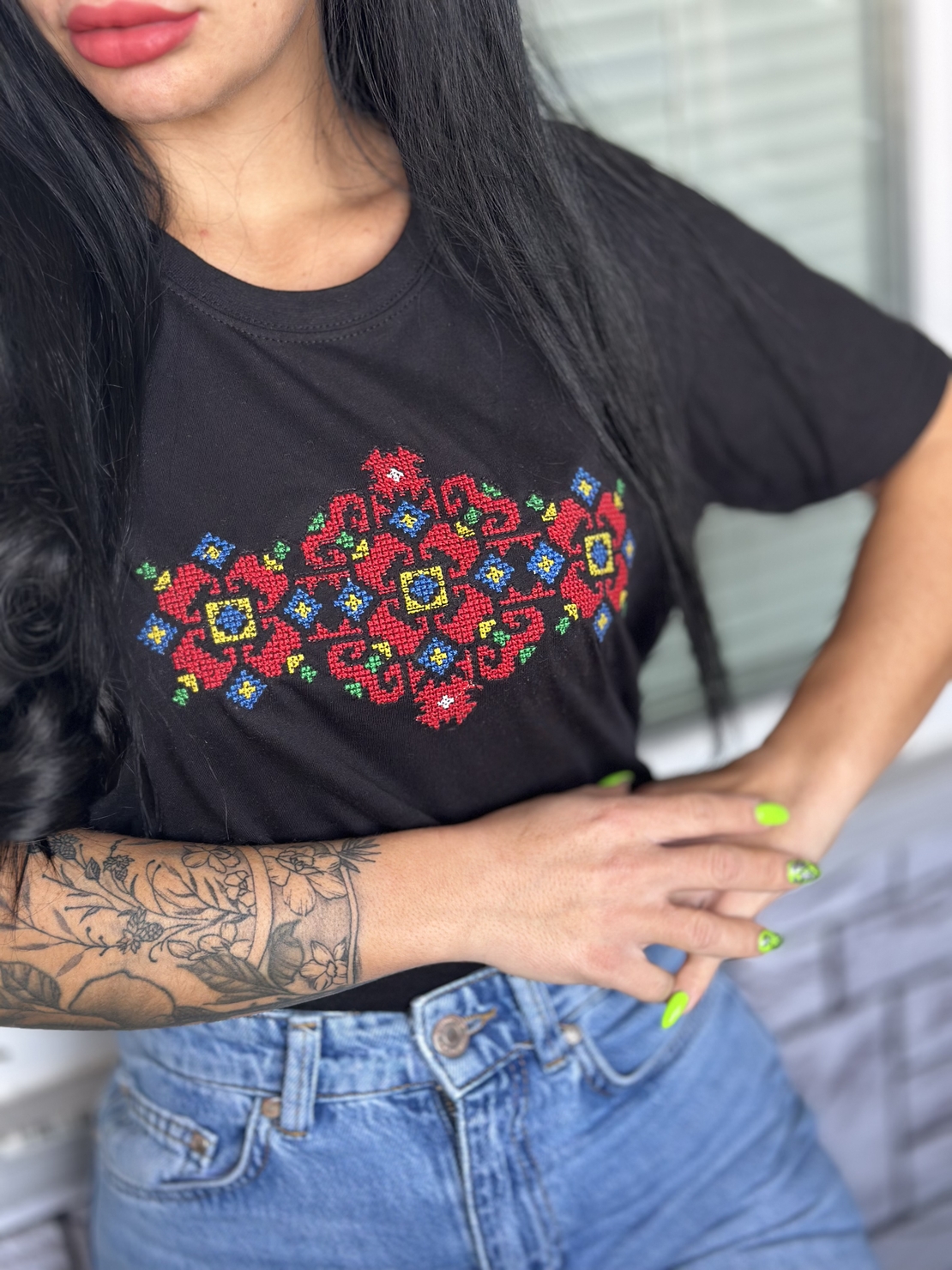 Дамска тениска с бродерия 4