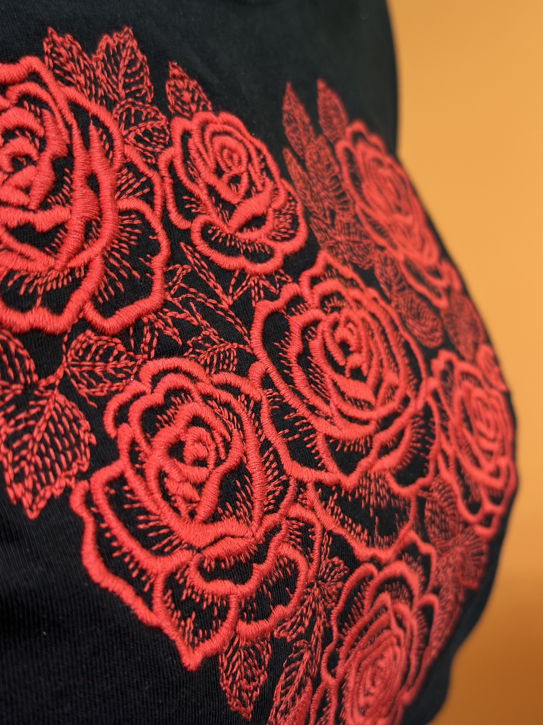 Ново!  комплект с бродерия „Сърце от рози“