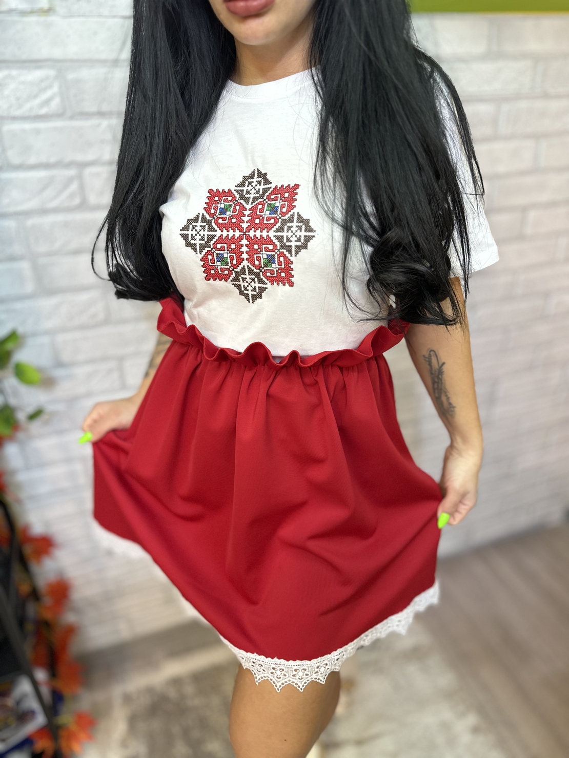 Дамска тениска с бродерия 3