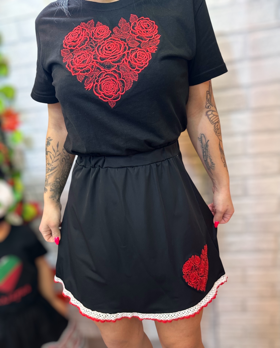 Ново!  комплект с бродерия „Сърце от рози“