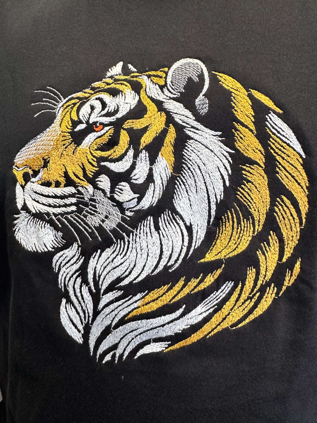 🐅 Тениска с бродерия „Тигър“