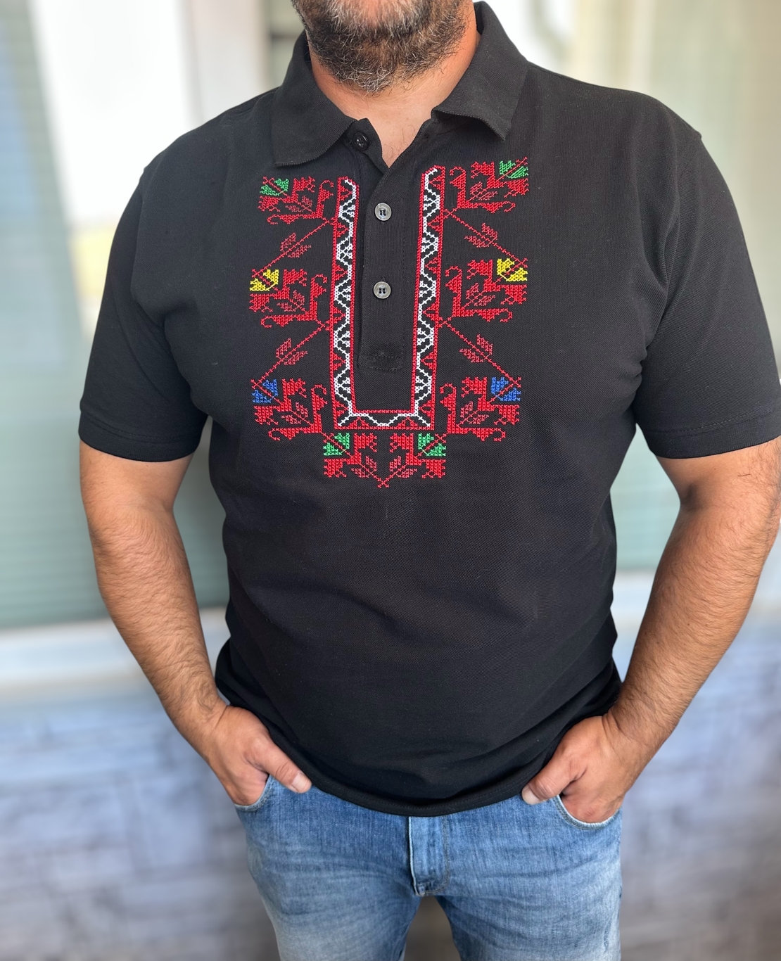 Мъжка тениска с народна шевица „Закрила“
