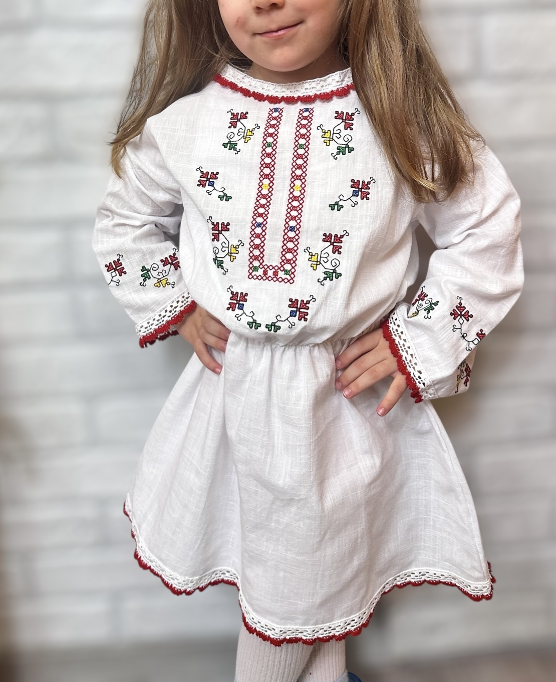 Кенарена риза с бродерия