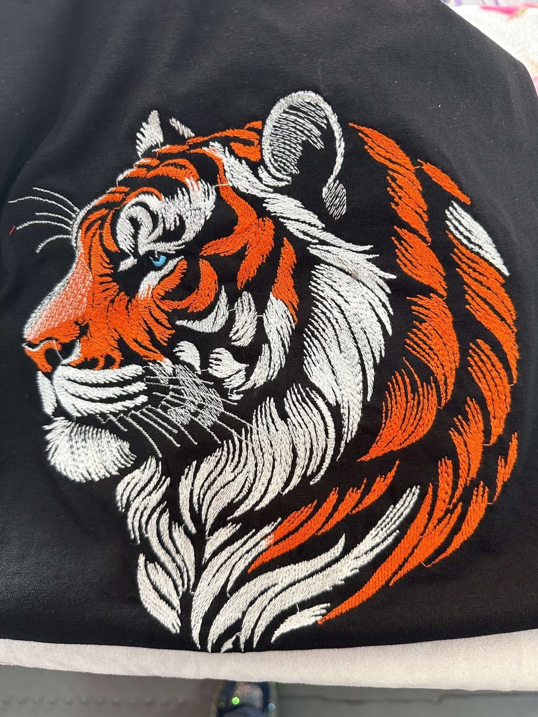 🐅 Тениска с бродерия „Тигър“