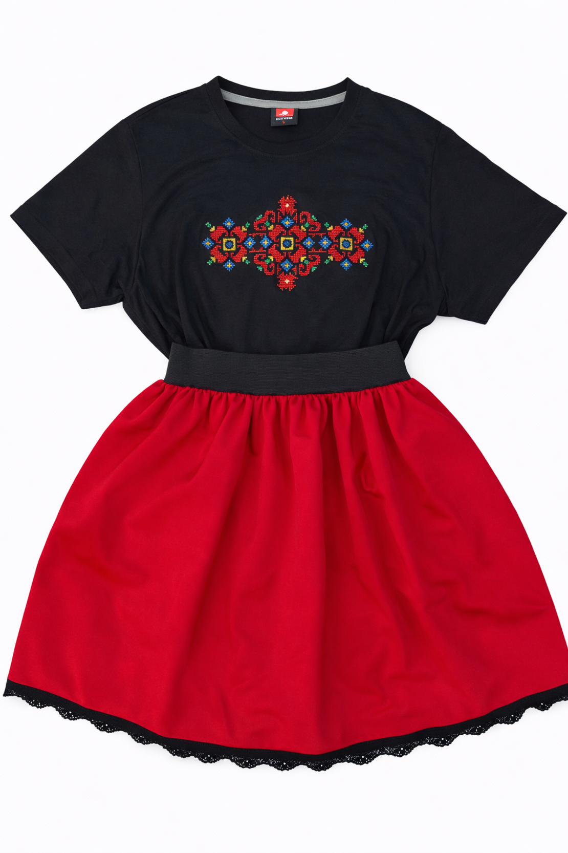 Дамска тениска с бродерия 4