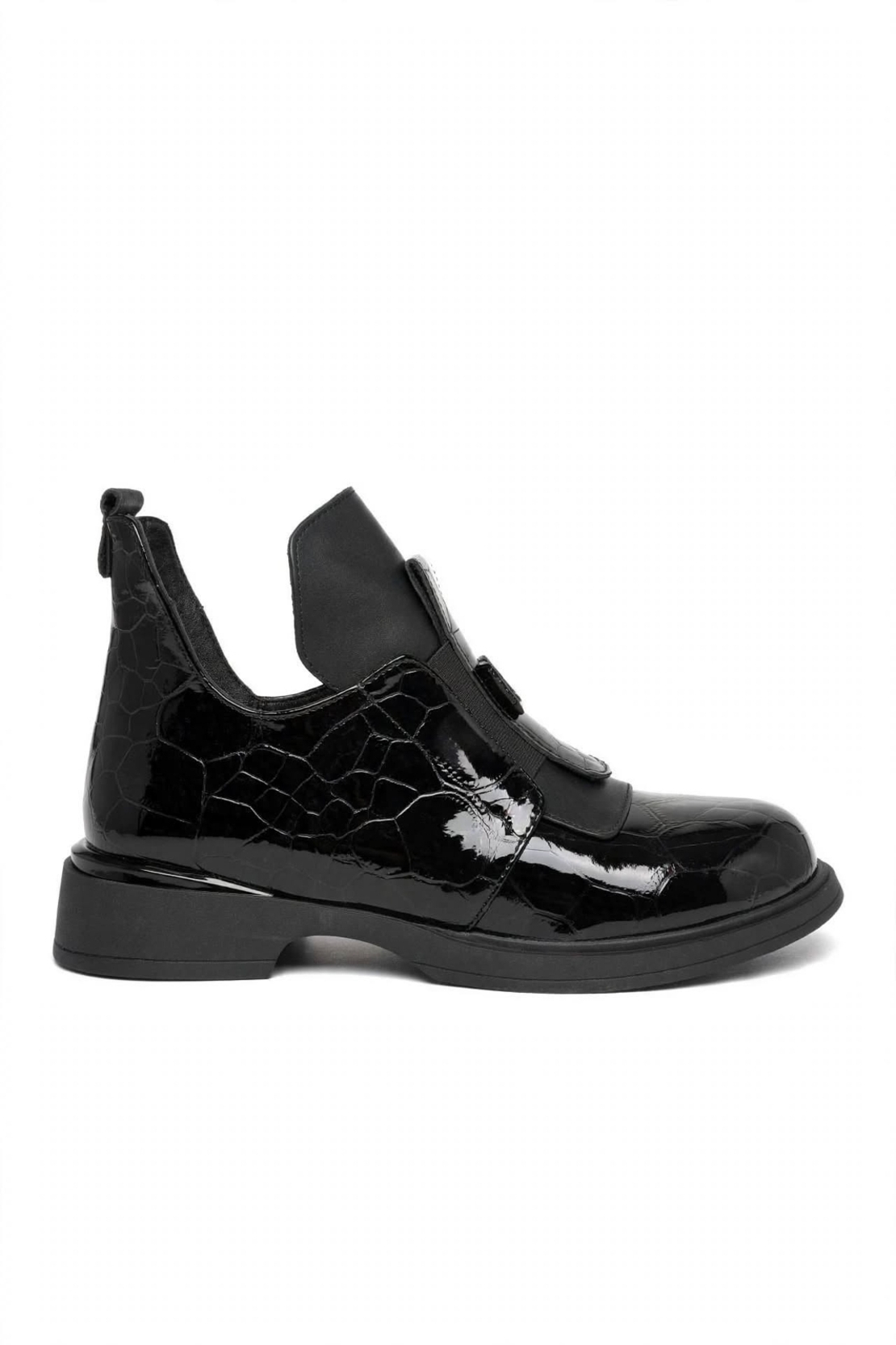 Women's elegant ankle boots / genuine leather / 720-24 / black croc-embossed patent leather