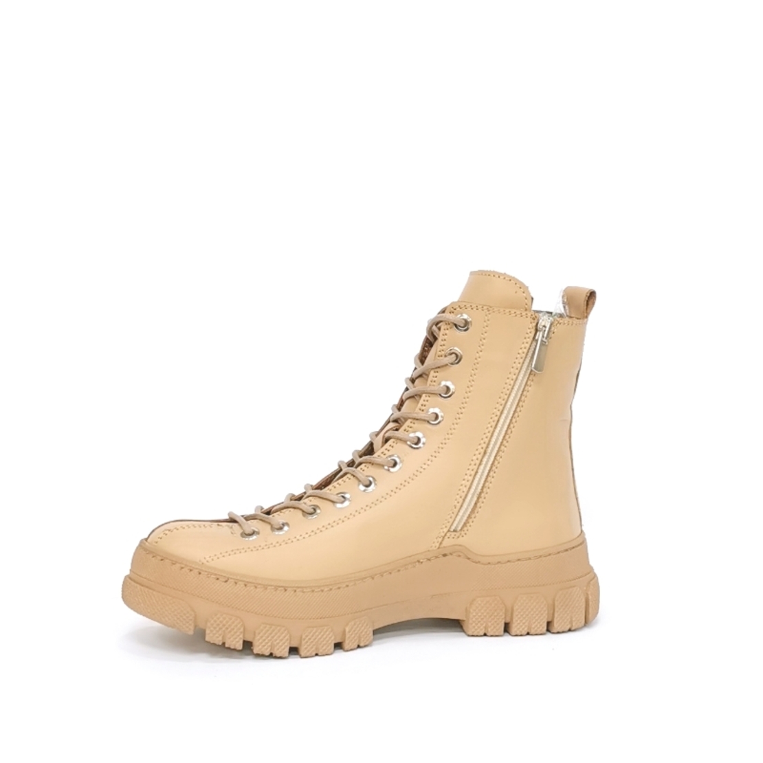 Women's casual boots made of natural leather in beige color/722340