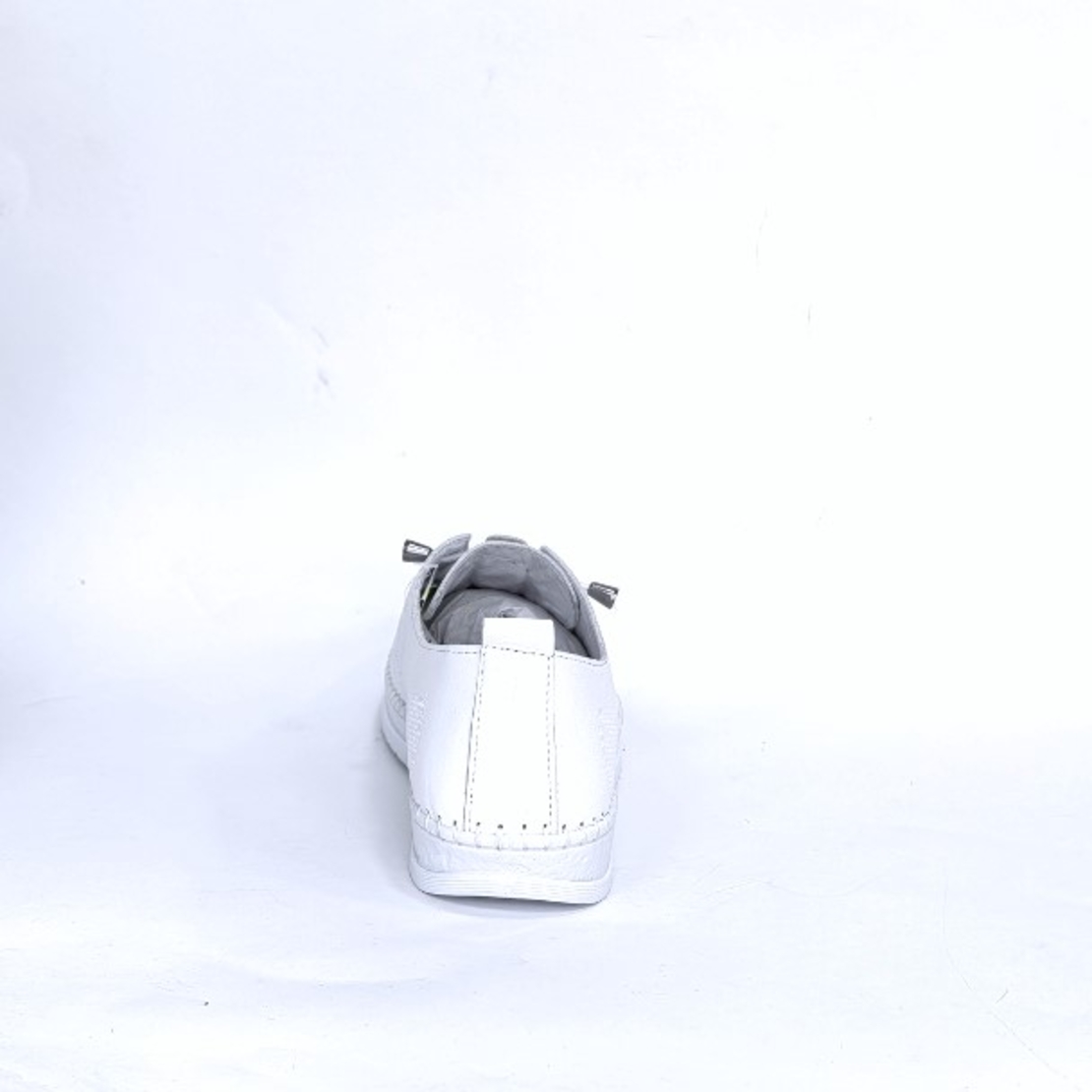 Women's casual shoes / natural leather / anatomical insole / white /756