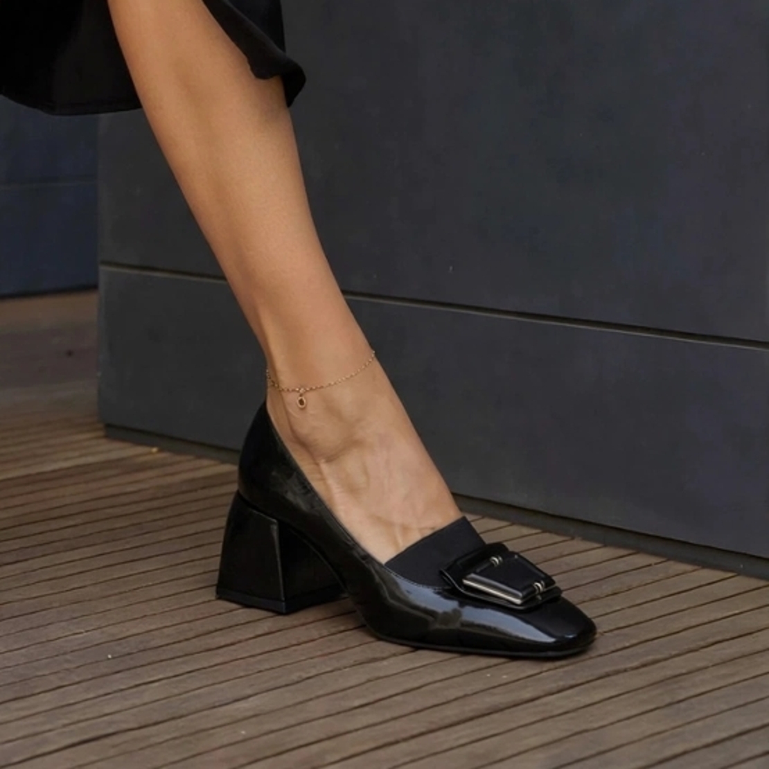 Ladies elegant shoes / genuine leather / patent leather / black /717-34