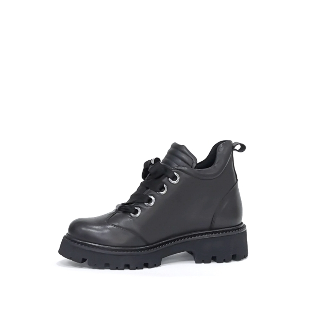 Women's casual boots made of natural leather in black/7334