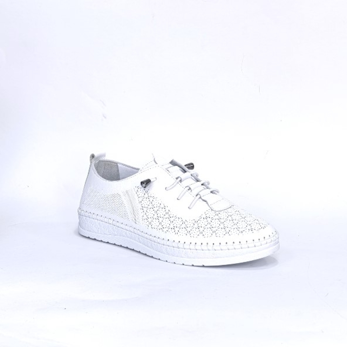 Women's casual shoes / natural leather / anatomical insole / white /756