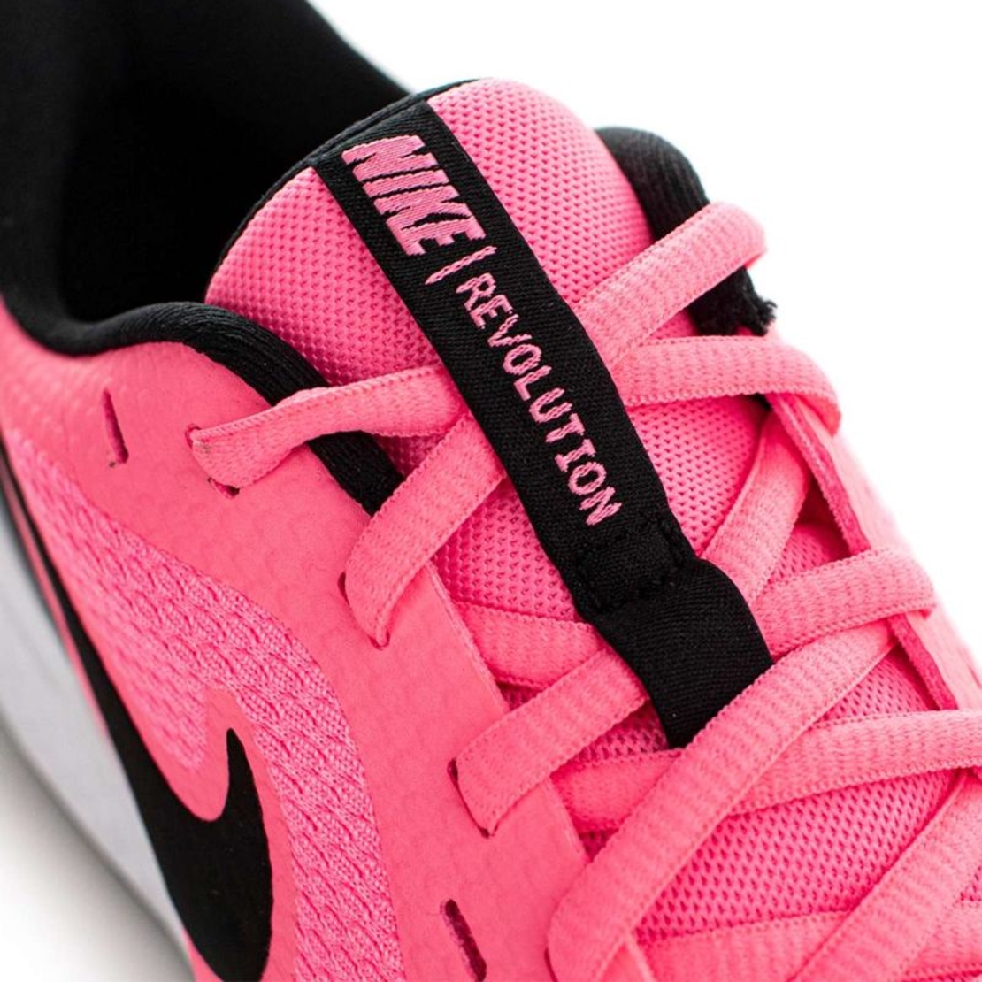 Дамски Маратонки NIKE Revolution 5