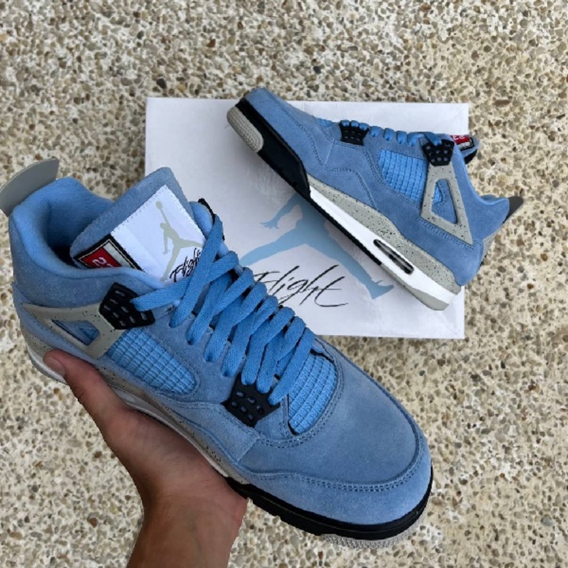 Jordan 4 University Blue