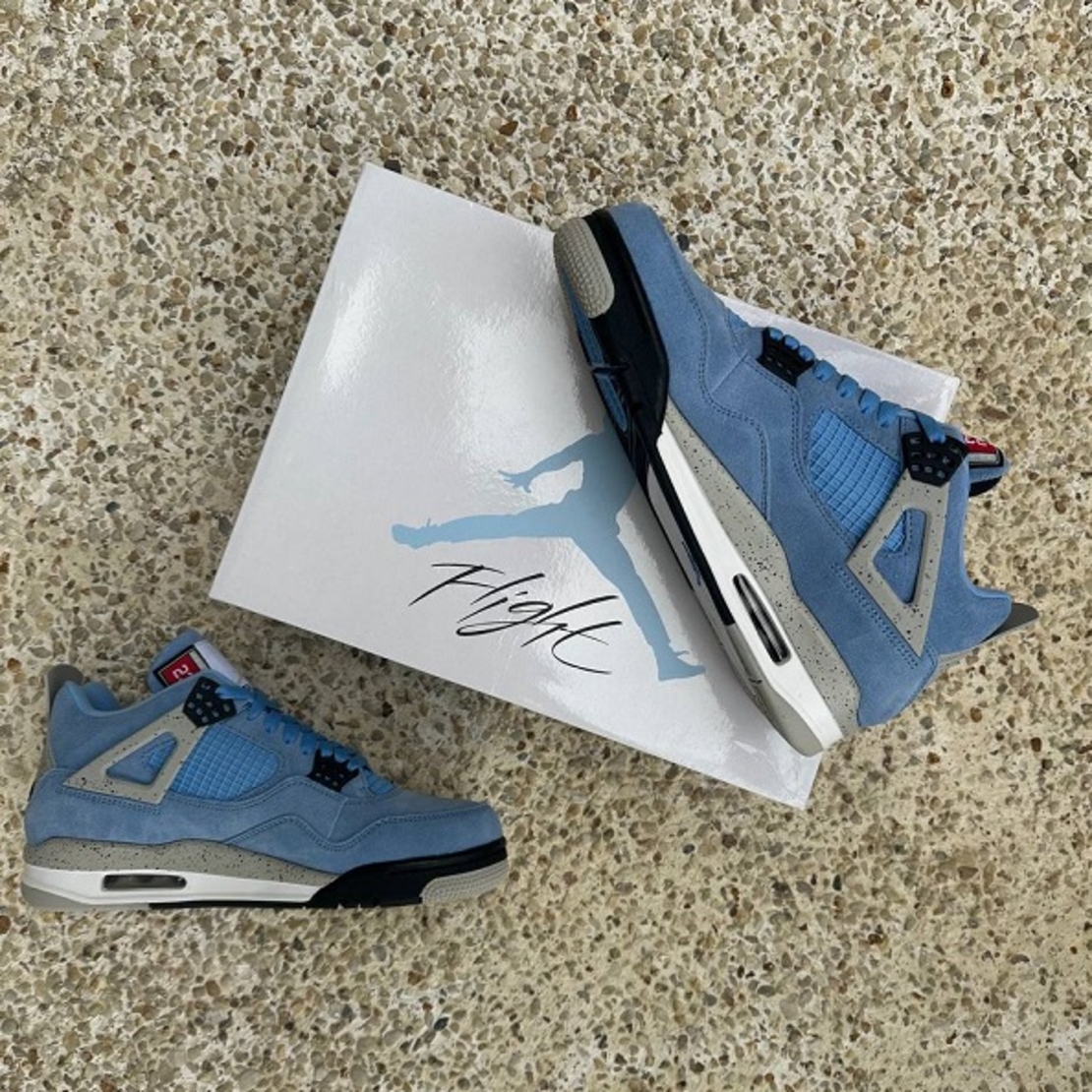 Jordan 4 University Blue