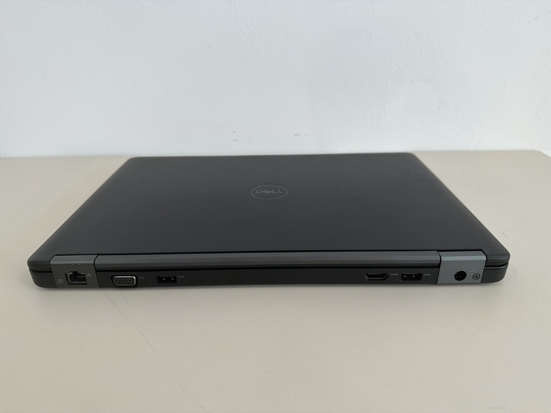 Лаптоп DELL - zx