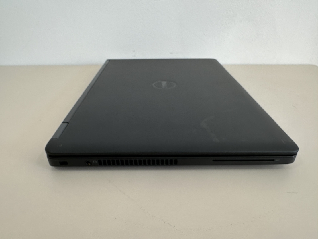 Лаптоп DELL - zx