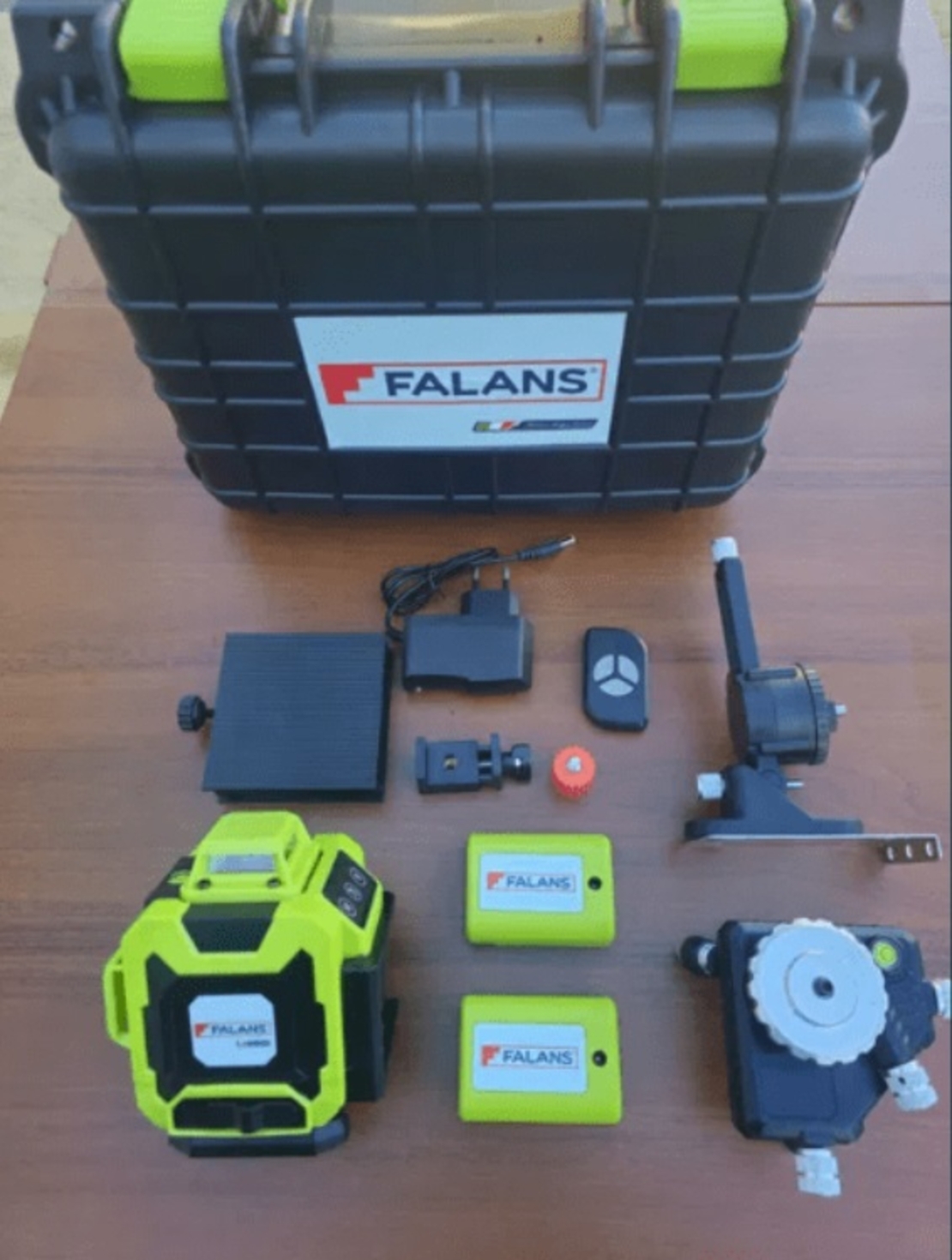 4D Лазерен нивелир Falans 16 линии + ПОДАРЪК батерия