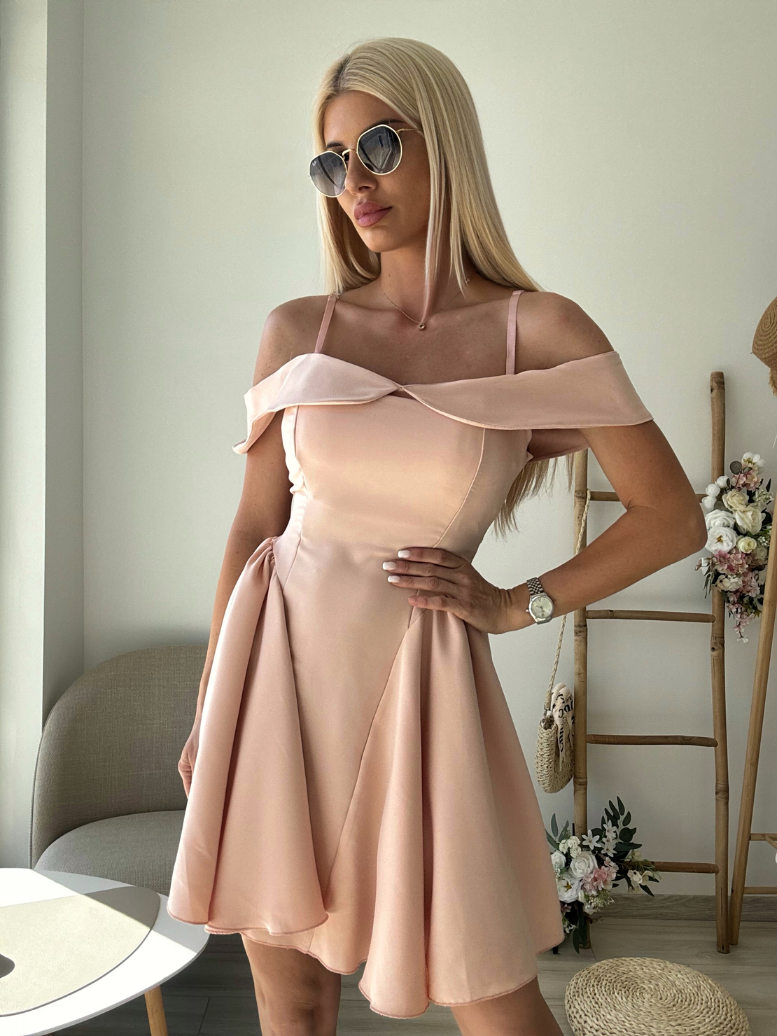 Рокля праскова