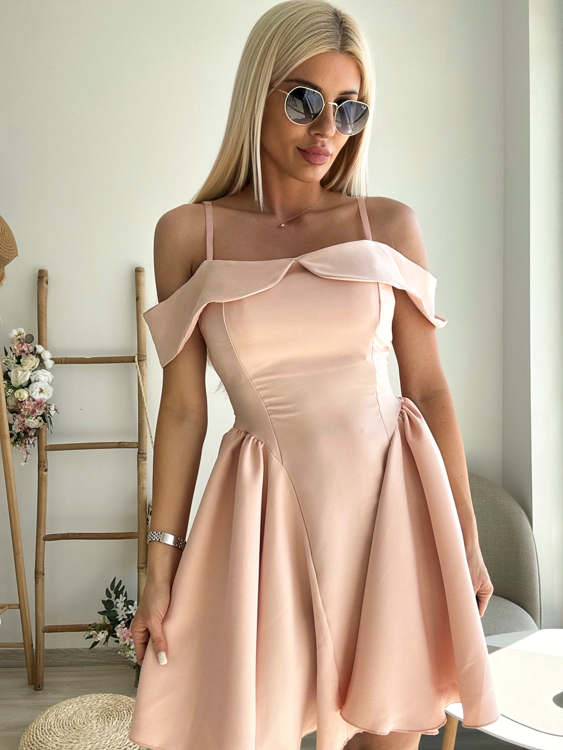 Рокля праскова