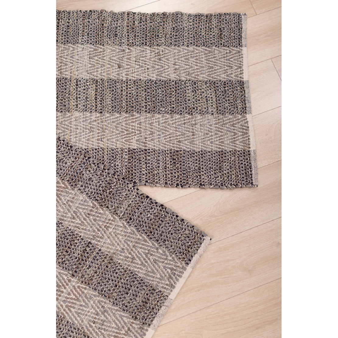 FISHBONE CARPET LEATHER GREY BEIGE 60x90cm IN
