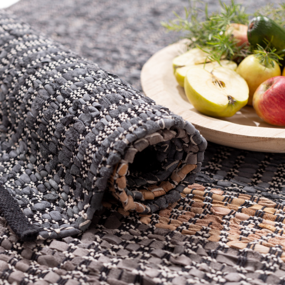 STRIPE CARPET LEATHER GREY BEIGE 60x90cm IN