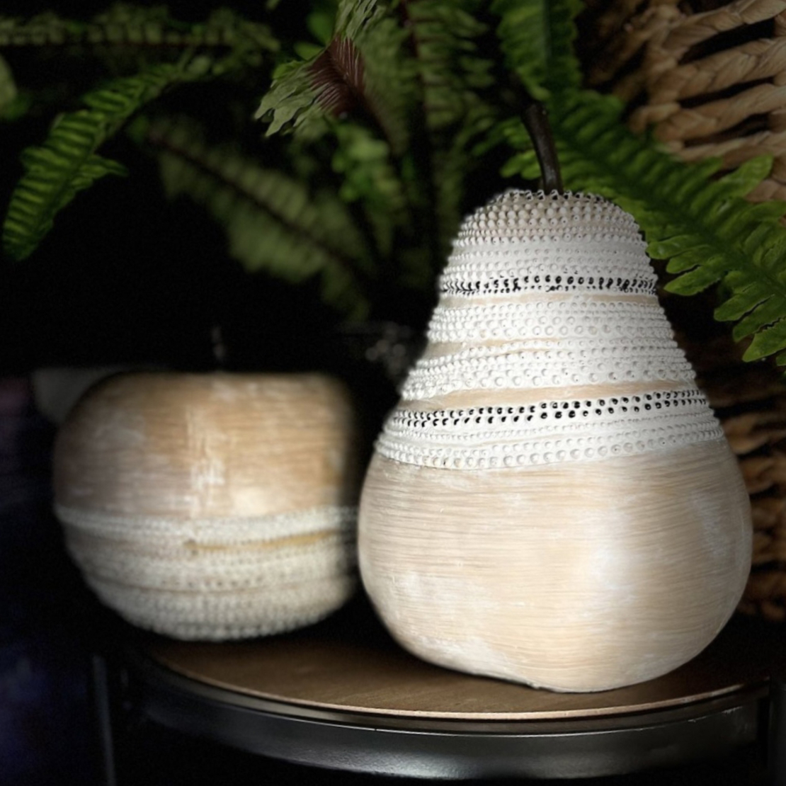ULMUS DECO PEAR POLYRESIN NATURAL WHITE 16,5x16xH2