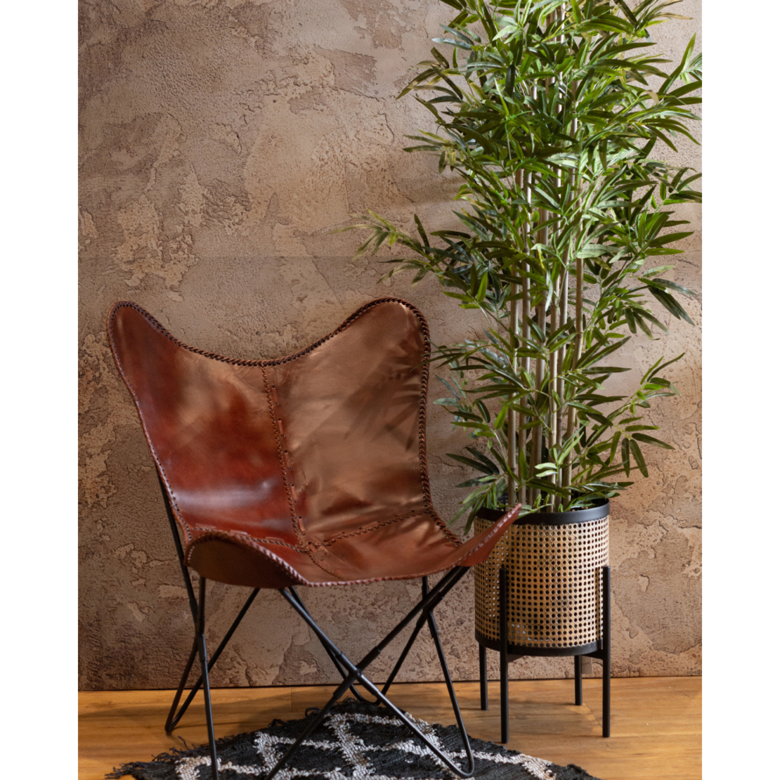 MARIPOSA ARMCHAIR LEATHER COGNAC METAL BLACK IN